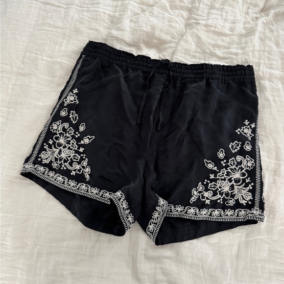 Johnny Was Tempest Blouse and Shorts Set - Picture 9 of 13